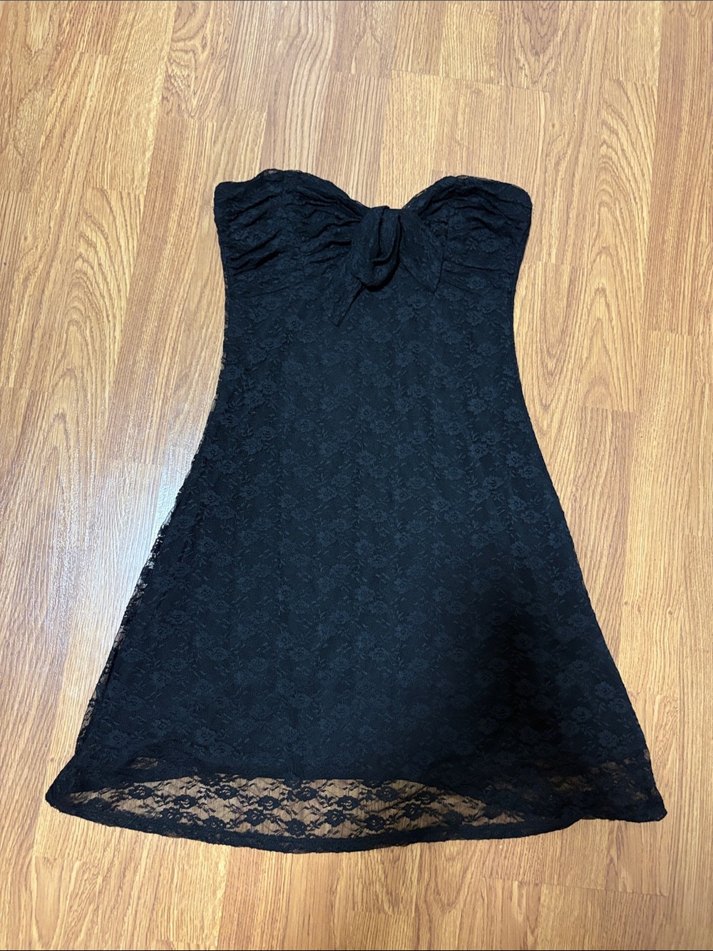 Black Lace Strapless Bow Dress